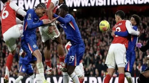 熱刺力邀羅薩里奧球星韋利斯加盟前線