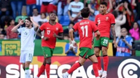 “萨拉赫赛后微笑婉拒密集采访：两周狂欢后，他渴望片刻宁静时光！”